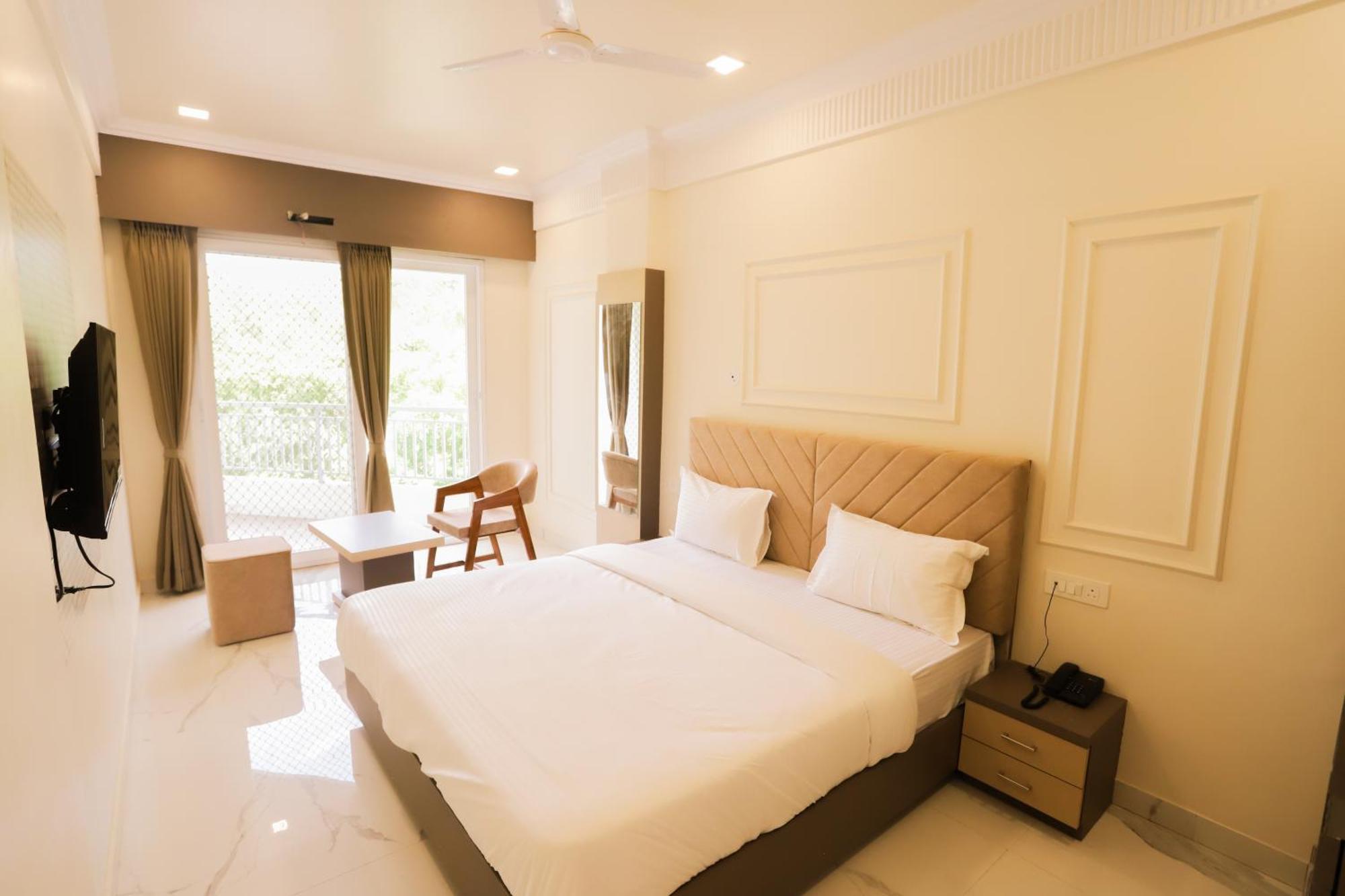 Hotel Indra Palace Udaipur Buitenkant foto